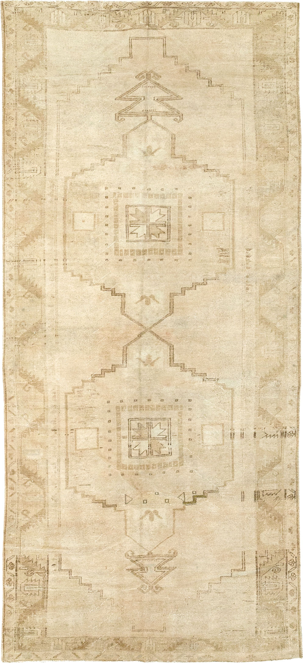 Vintage Turkish Anatolian Gallery Rug, No.32322 - Staging