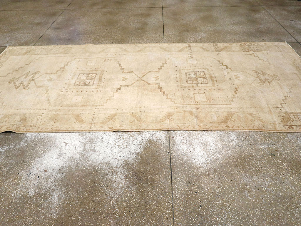 Vintage Turkish Anatolian Gallery Rug, No.32322 - Staging