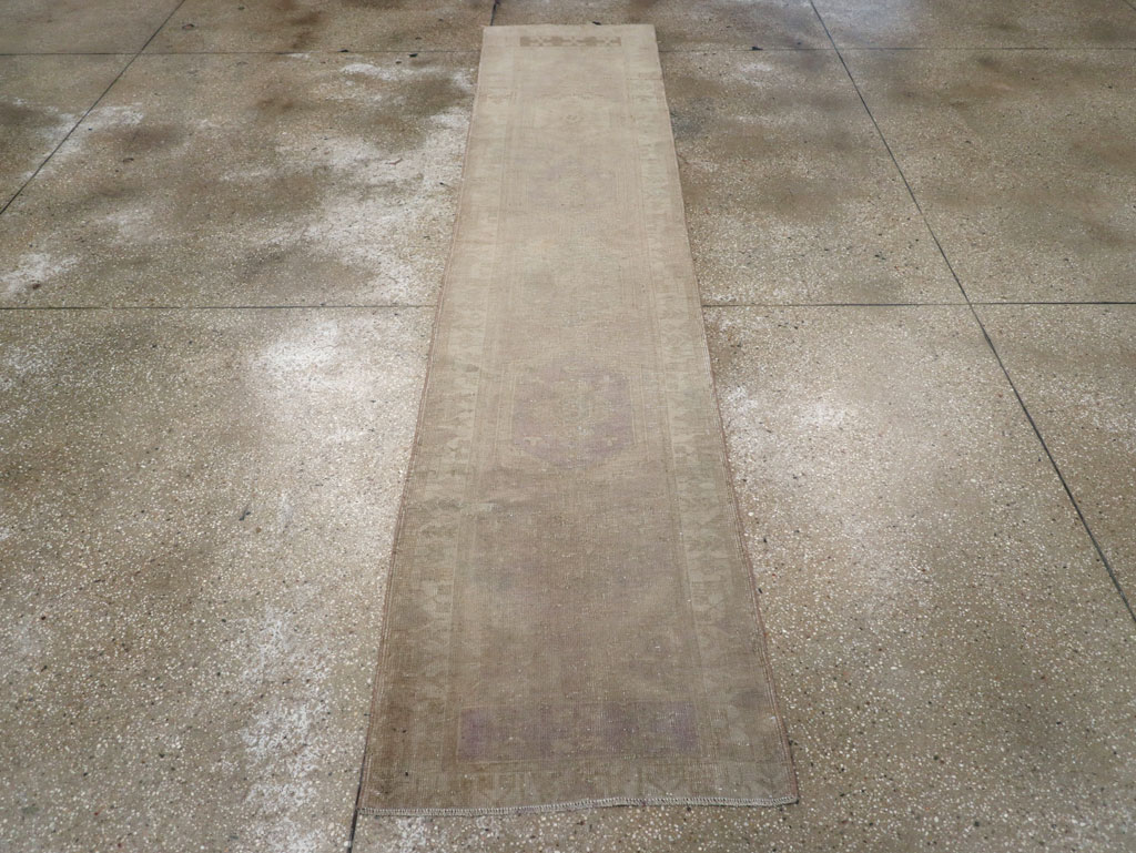 Vintage Turkish Anatolian Runner, No.32332 - Staging