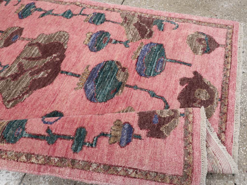 Modern Turkish Pictorial Throw Rug, No.32340 - Staging