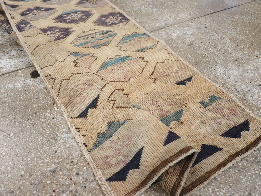 Vintage Turkish Anatolian Runner, No.32346 - Staging