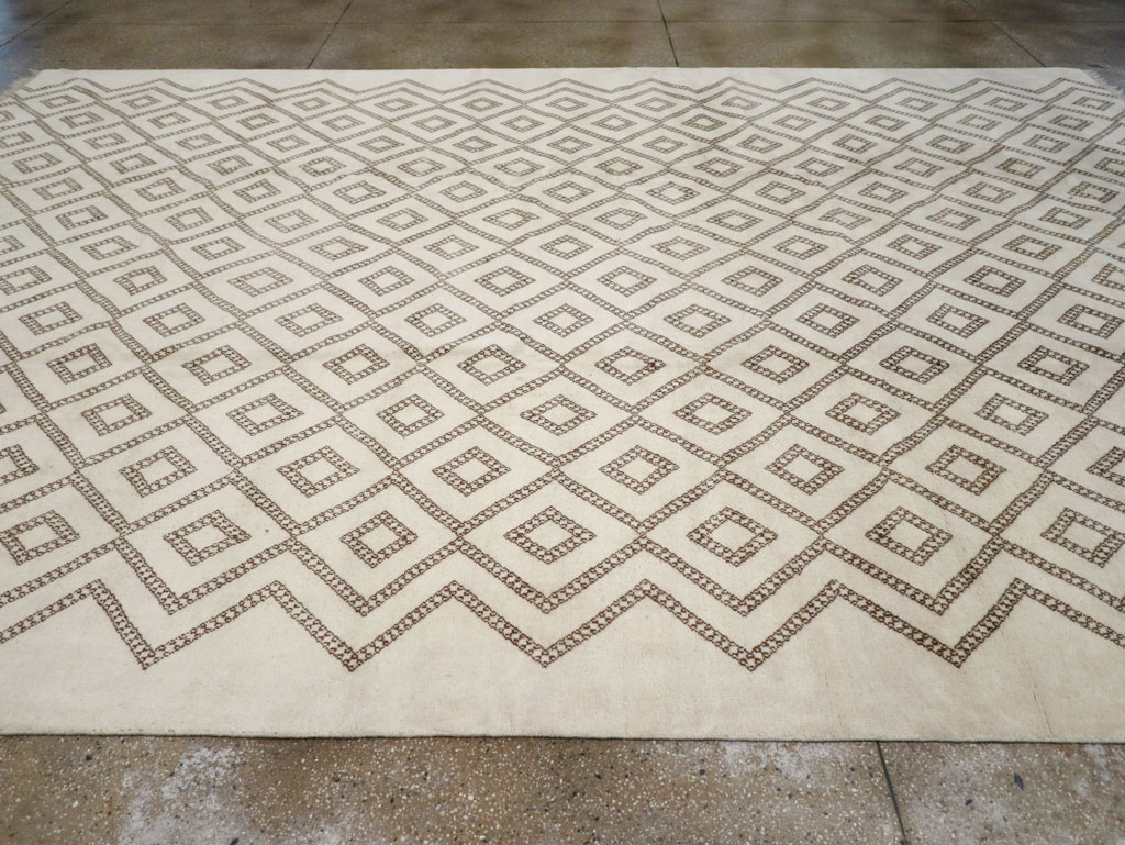 Modern Moroccan Room Size Carpet, No.32349 - Staging