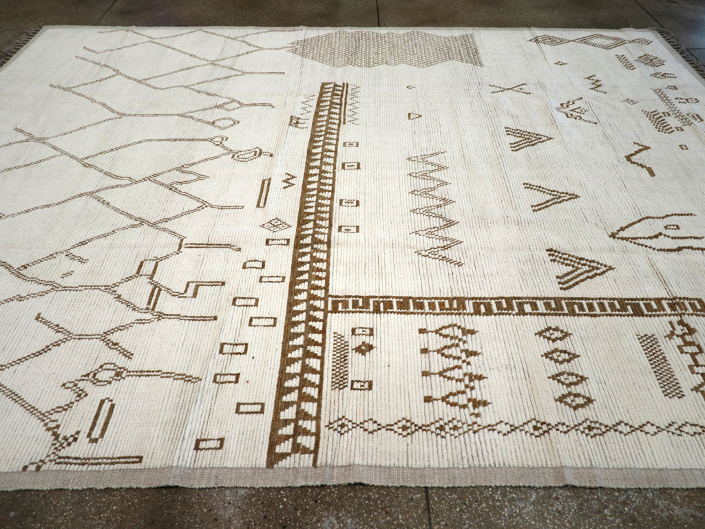 Modern Moroccan Tribal Room Size Carpet, No.32355 - Staging