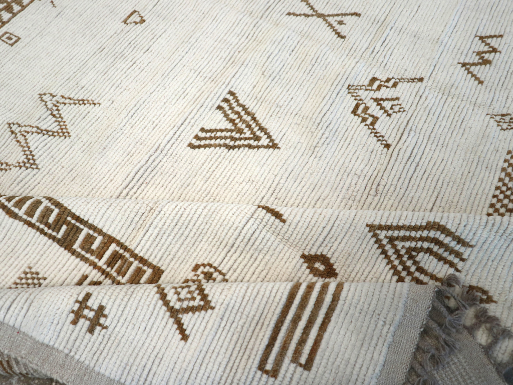 Modern Moroccan Tribal Room Size Carpet, No.32355 - Staging