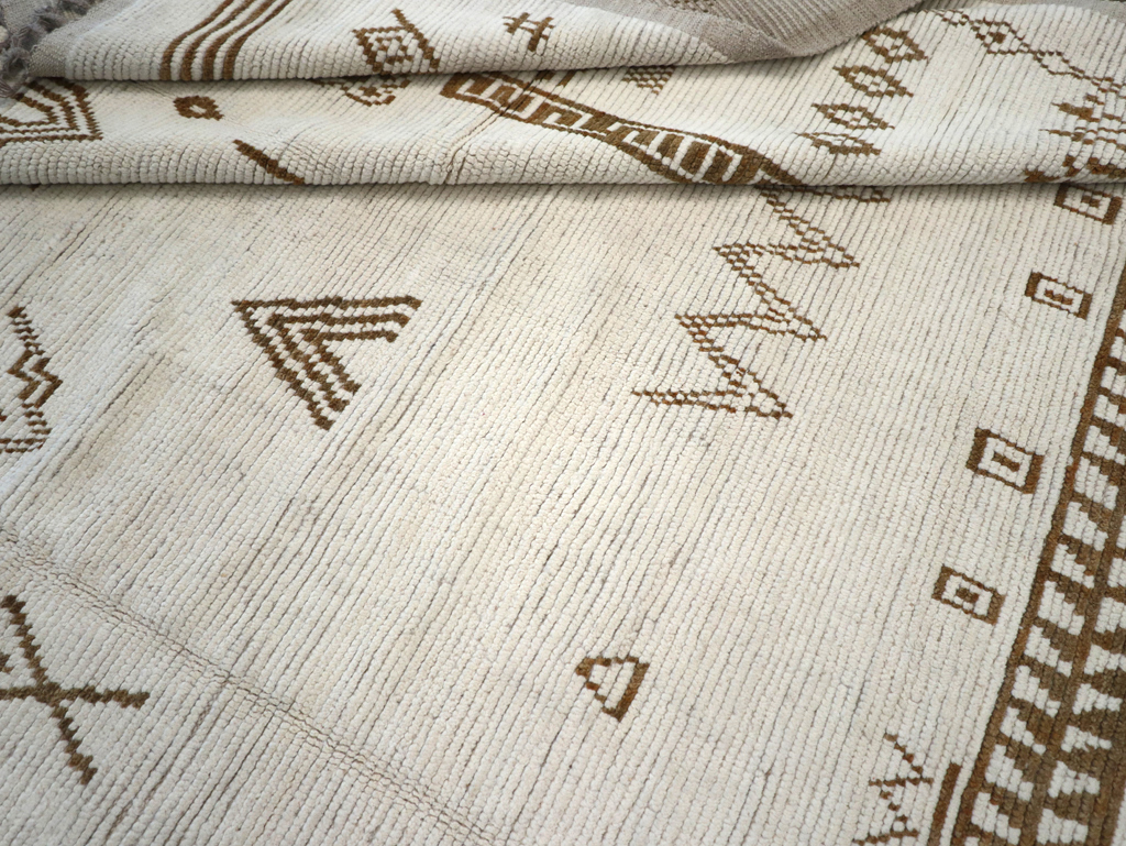 Modern Moroccan Tribal Room Size Carpet, No.32355 - Staging