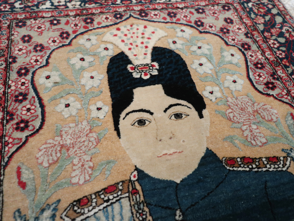 Antique Persian Pictorial Mohtasham Kashan Throw Rug, No.32361 - Staging