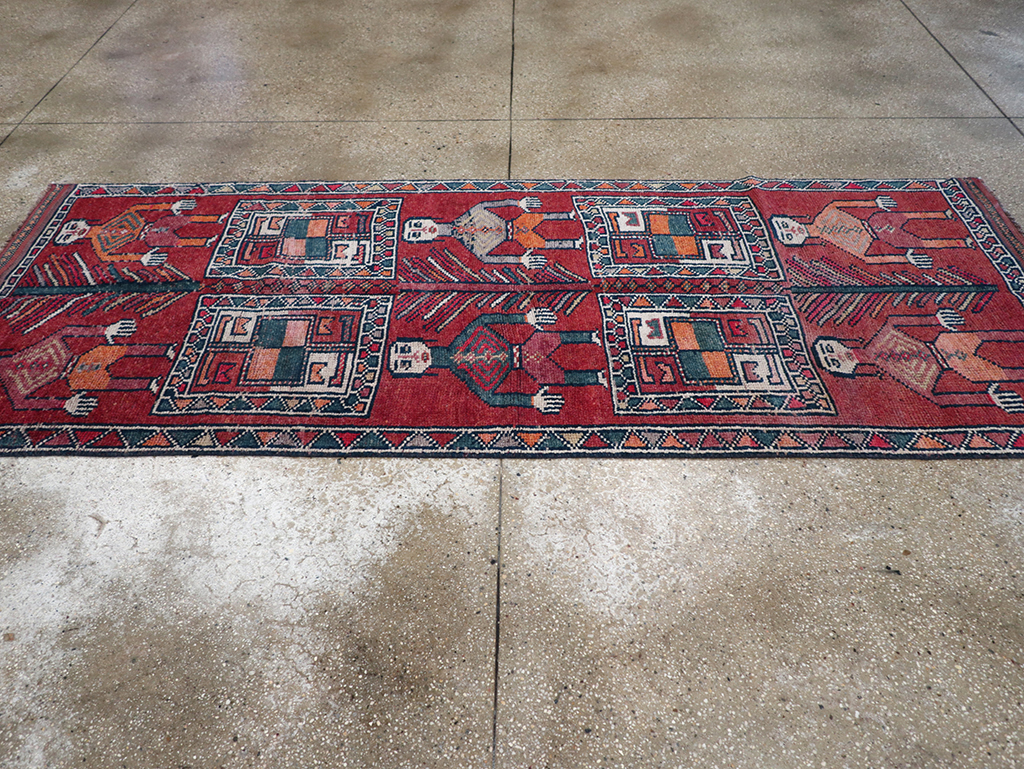 Vintage Turkish Anatolian Pictorial Runner, No.32408 - Staging