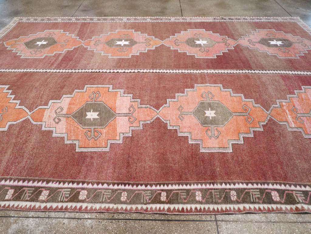 Vintage Turkish Anatolian Room Size Carpet, No.32409 - Staging