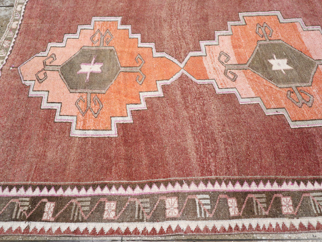 Vintage Turkish Anatolian Room Size Carpet, No.32409 - Staging
