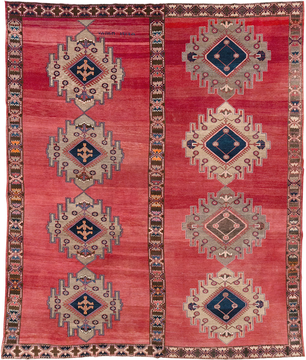 Vintage Turkish Anatolian Room Size Carpet, No.32410 - Staging