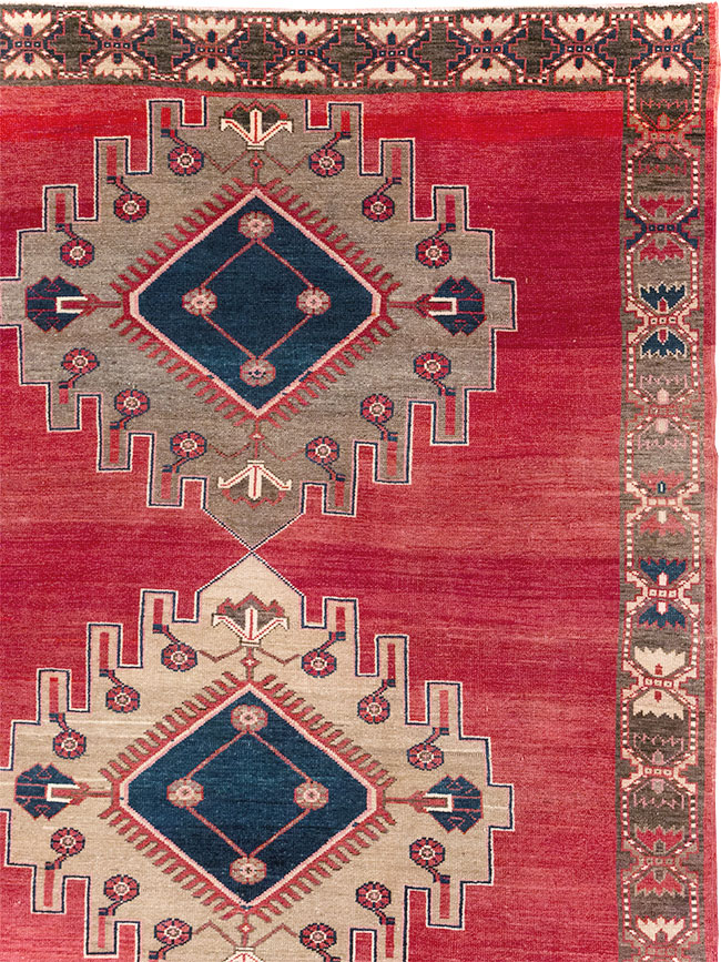 Vintage Turkish Anatolian Room Size Carpet, No.32410 - Staging