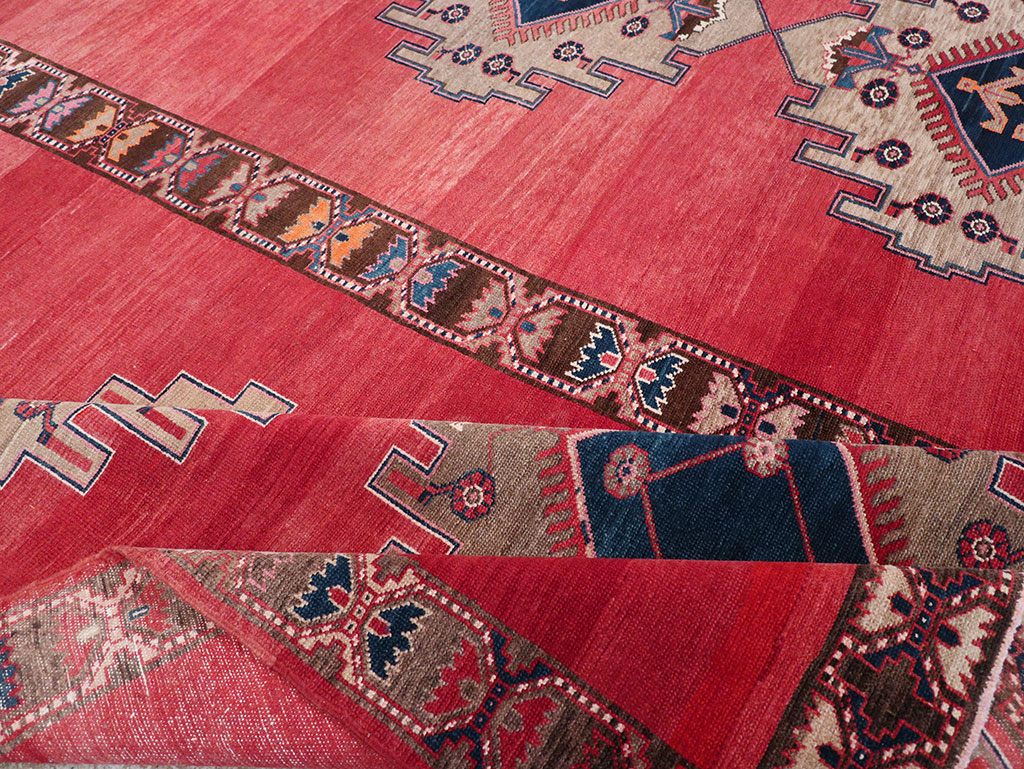 Vintage Turkish Anatolian Room Size Carpet, No.32410 - Staging