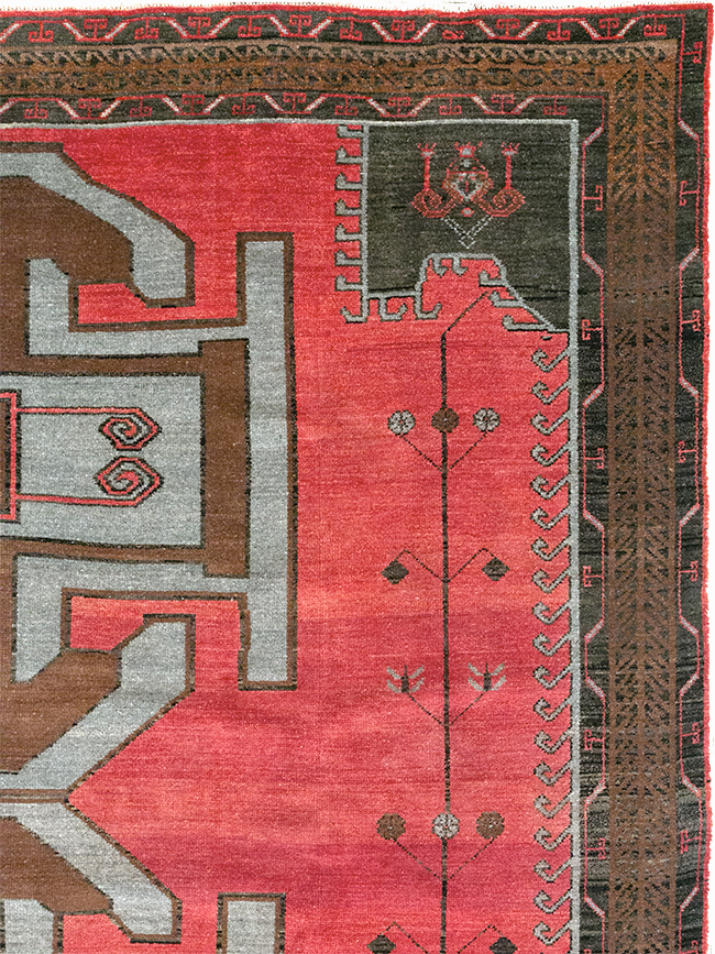 Vintage Turkish Anatolian Tribal Room Size Carpet, No.32419 - Staging