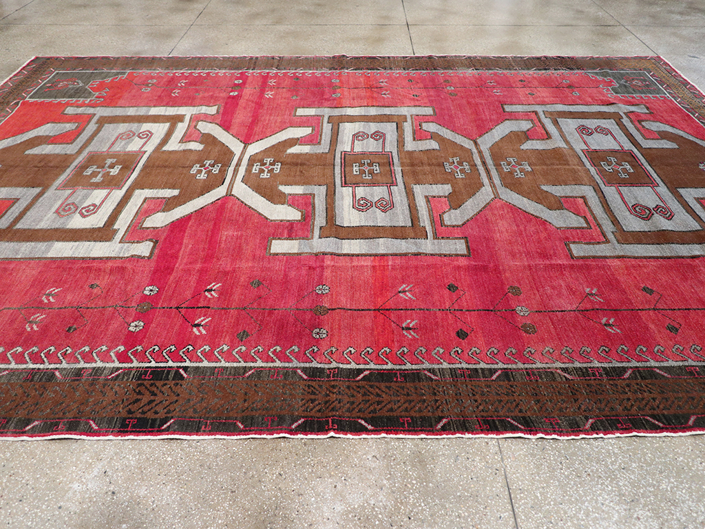 Vintage Turkish Anatolian Tribal Room Size Carpet, No.32419 - Staging