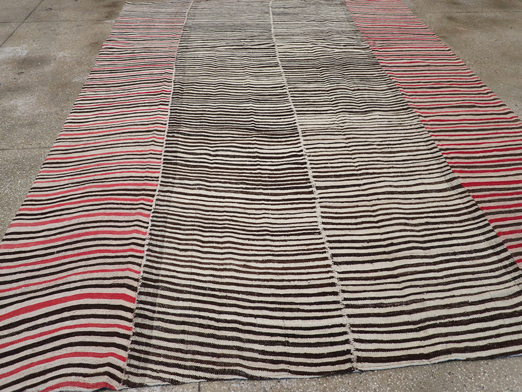 Vintage Persian Flatweave Kilim Room Size Carpet, No.32434 - Staging