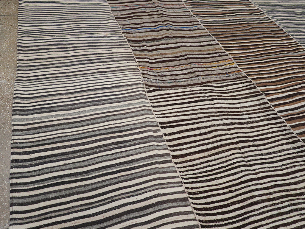 Vintage Persian Flatweave Kilim Room Size Carpet, No.32435 - Staging