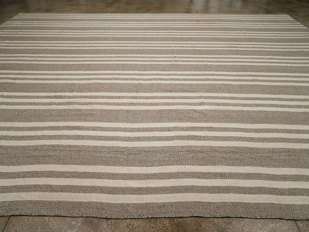 Modern Turkish Flatweave Kilim Large Carpet, No.32443 - Staging