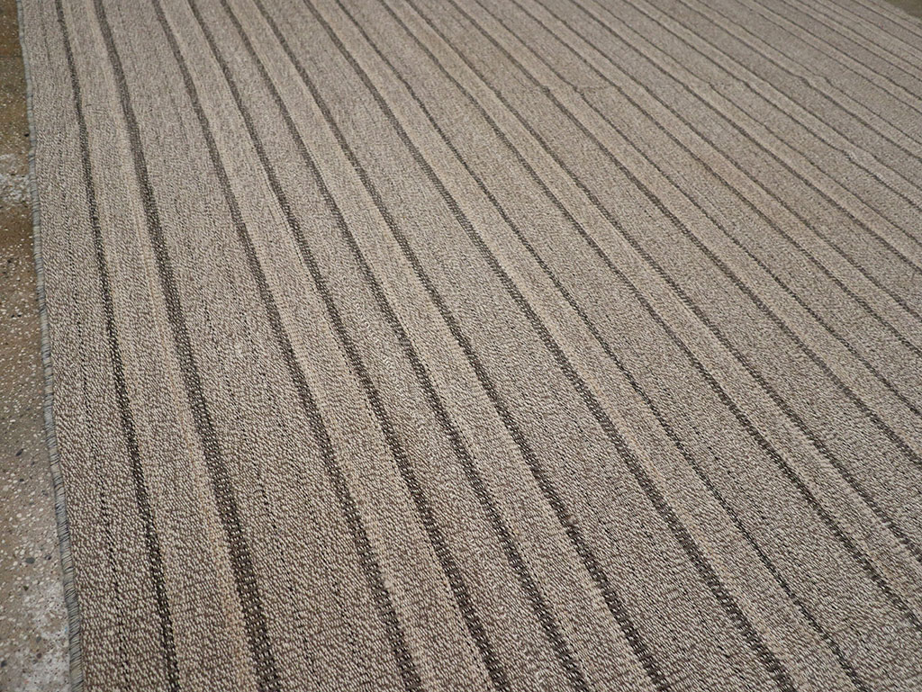 Modern Persian Flatweave Kilim Room Size Carpet, No.32445 - Staging