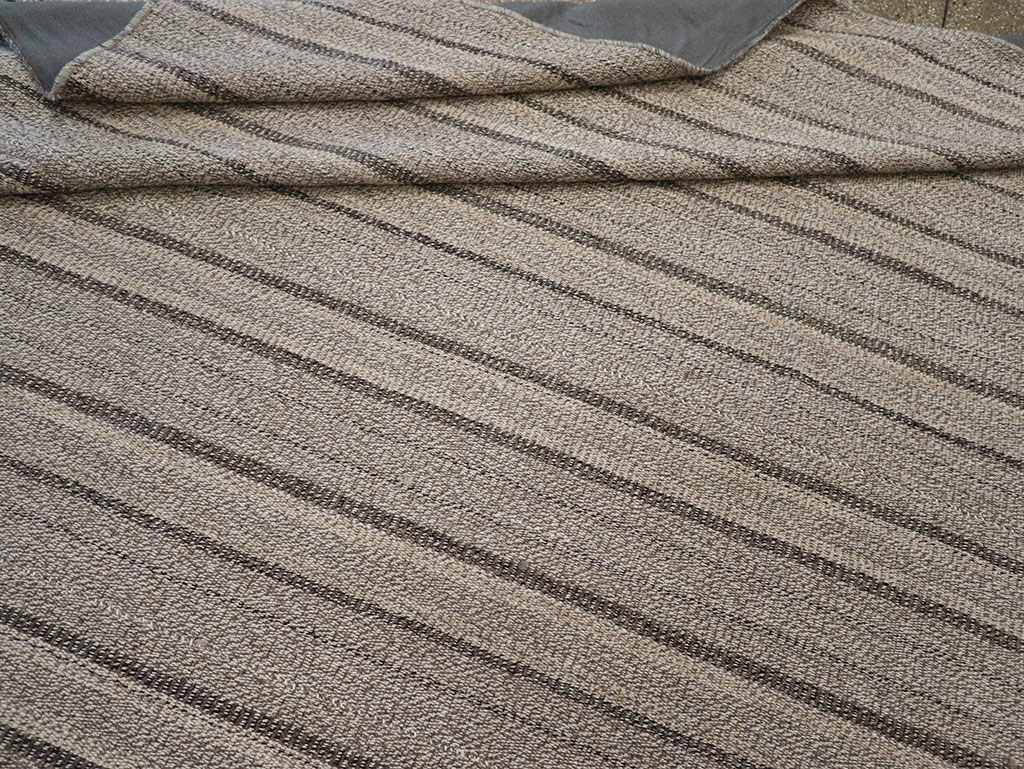 Modern Persian Flatweave Kilim Room Size Carpet, No.32445 - Staging