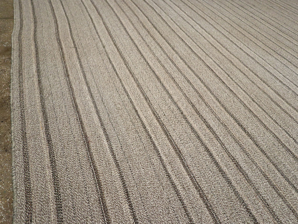 Modern Persian Flatweave Kilim Large Room Size Carpet, No.32446 - Staging