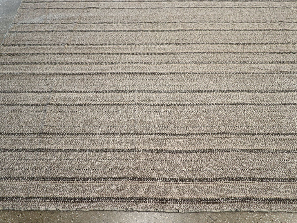 Modern Persian Flatweave Kilim Large Room Size Carpet, No.32446 - Staging