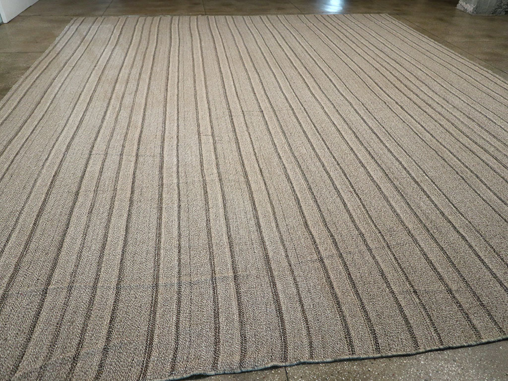 Modern Persian Flatweave Kilim Large Room Size Carpet, No.32446 - Staging