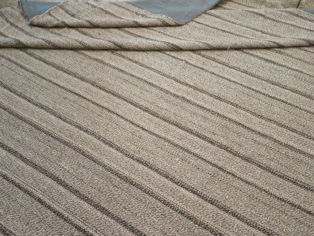 Modern Persian Flatweave Kilim Large Room Size Carpet, No.32446 - Staging