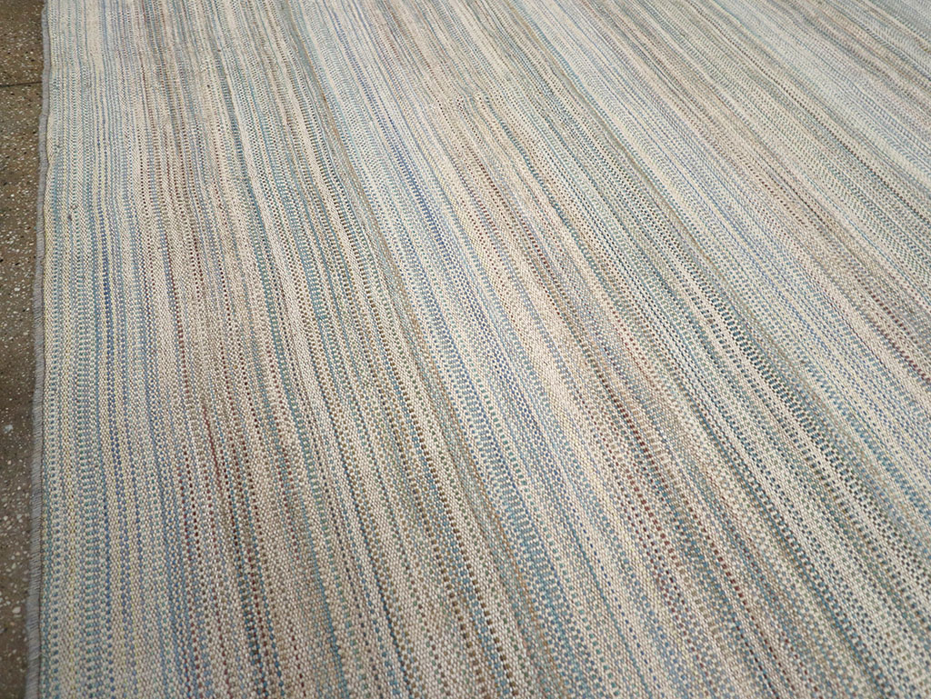 Modern Turkish Flatweave Kilim Room Size Carpet, No.32451 - Staging