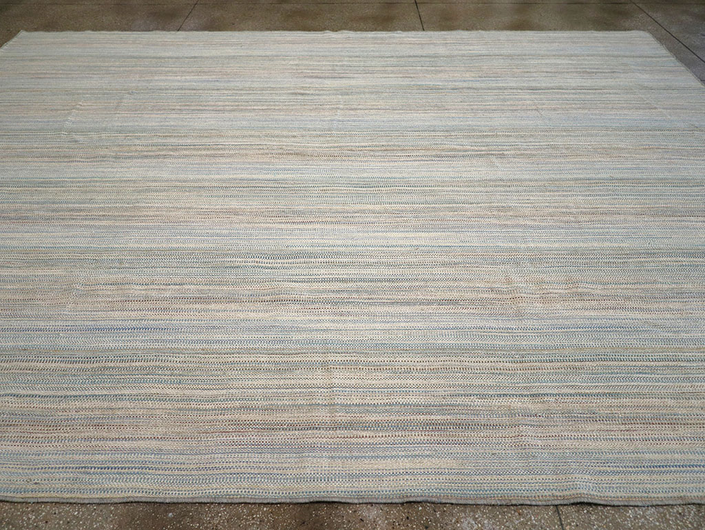 Modern Turkish Flatweave Kilim Room Size Carpet, No.32451 - Staging