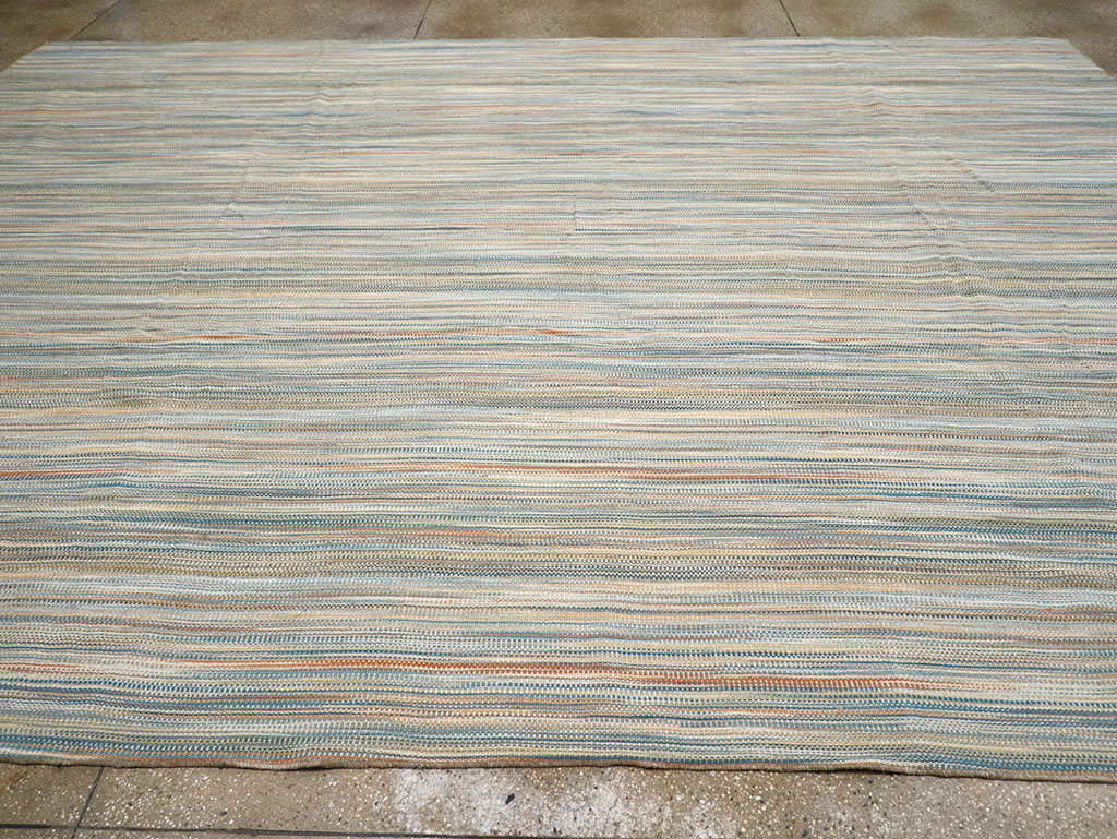 Modern Turkish Flatweave Kilim Room Size Carpet, No.32453 - Staging