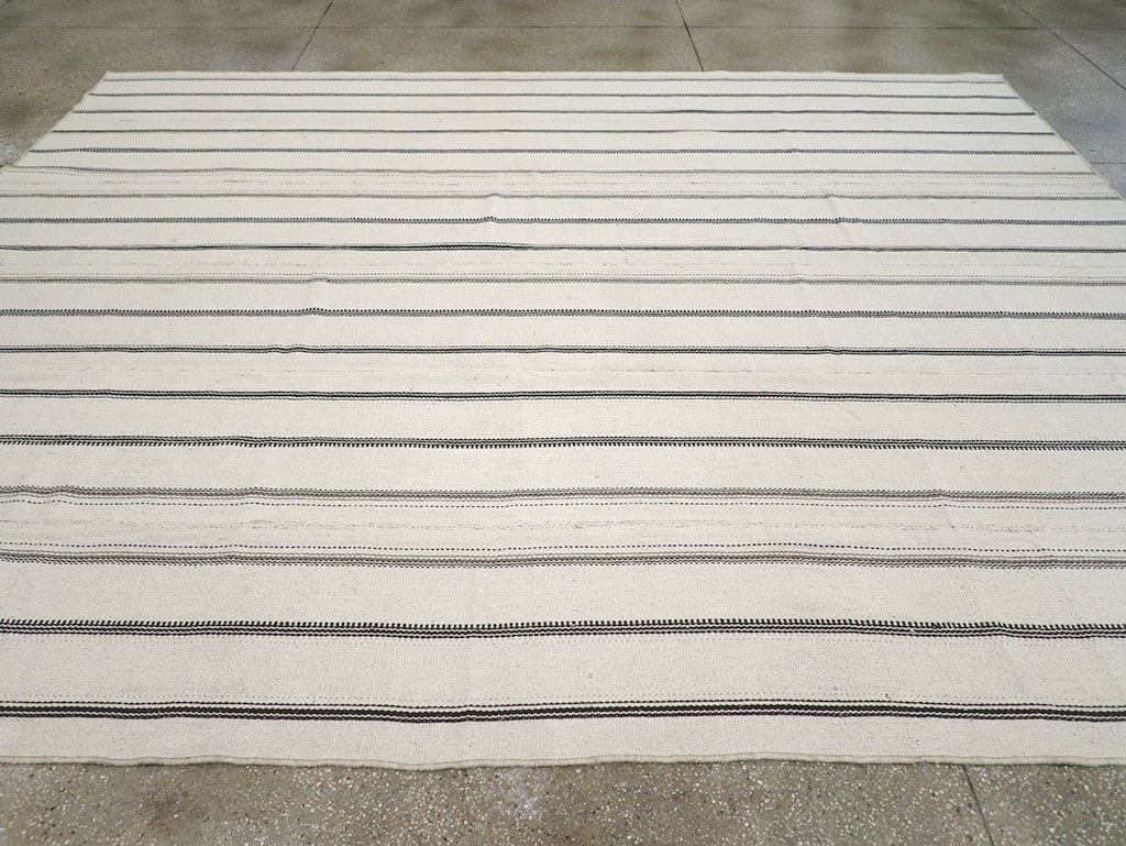 Vintage Persian Flatweave Kilim Room Size Carpet, No.32455 - Staging