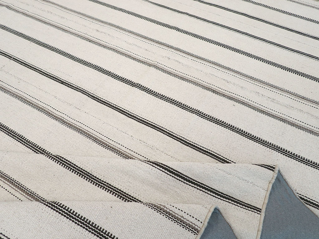 Vintage Persian Flatweave Kilim Room Size Carpet, No.32455 - Staging