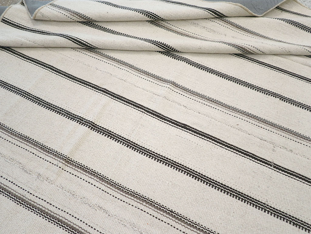 Vintage Persian Flatweave Kilim Room Size Carpet, No.32455 - Staging