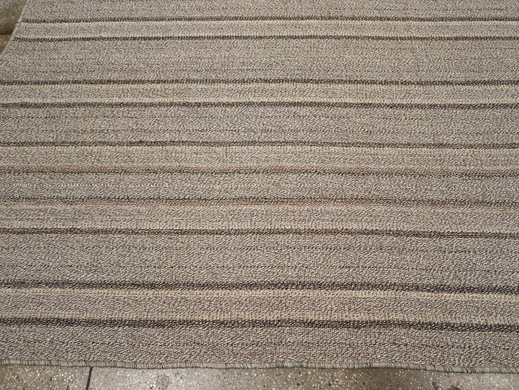 Modern Turkish Flatweave Kilim Room Size Carpet, No.32457 - Staging