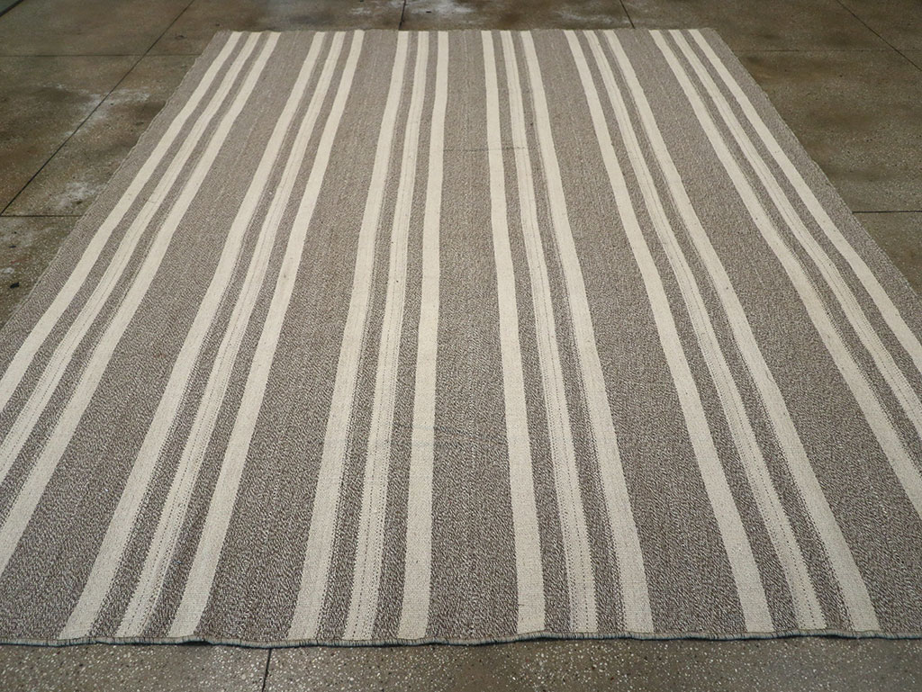 Modern Turkish Flatweave Kilim Room Size Carpet, No.32458 - Staging