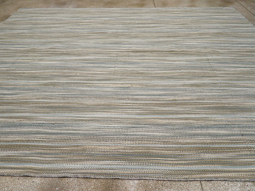 Modern Persian Flatweave Kilim Room Size Carpet, No.32459 - Staging