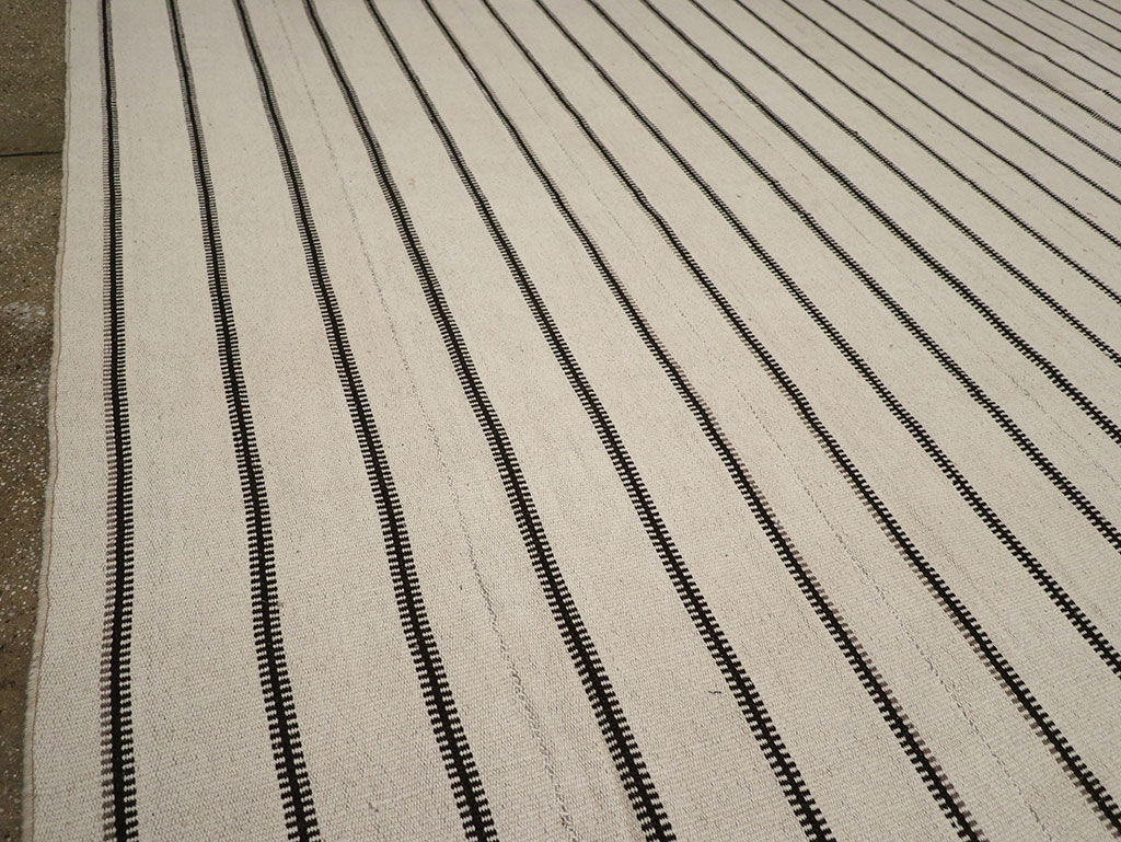 Modern Turkish Flatweave Kilim Large Carpet, No.32460 - Staging