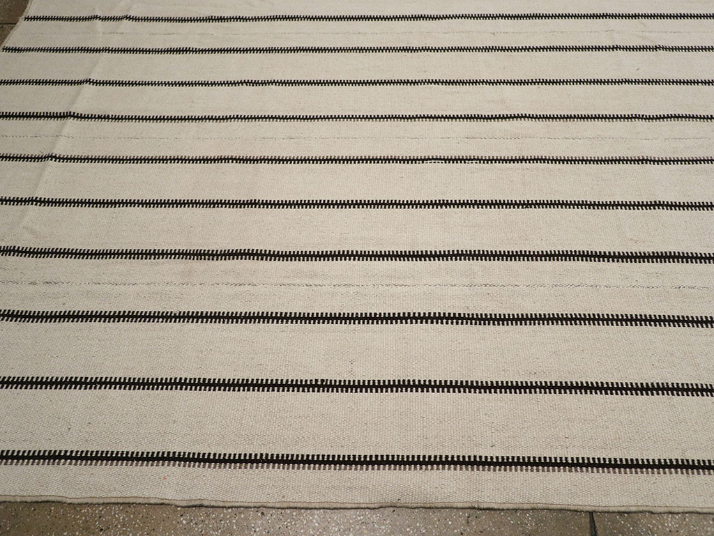 Modern Turkish Flatweave Kilim Large Carpet, No.32460 - Staging