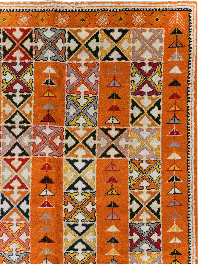 Vintage Moroccan Large Room Size Carpet, No.32470 - Staging