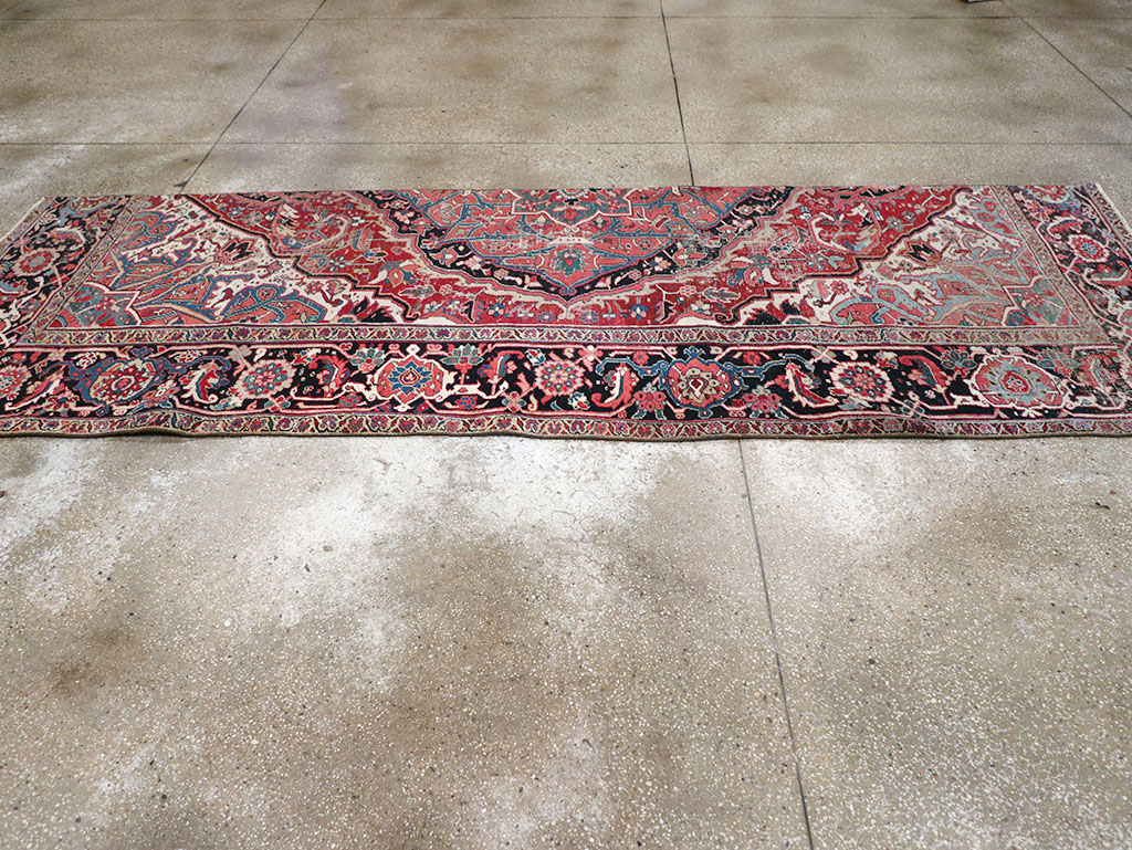 Antique Persian Heriz Rug, No.32492 - Staging
