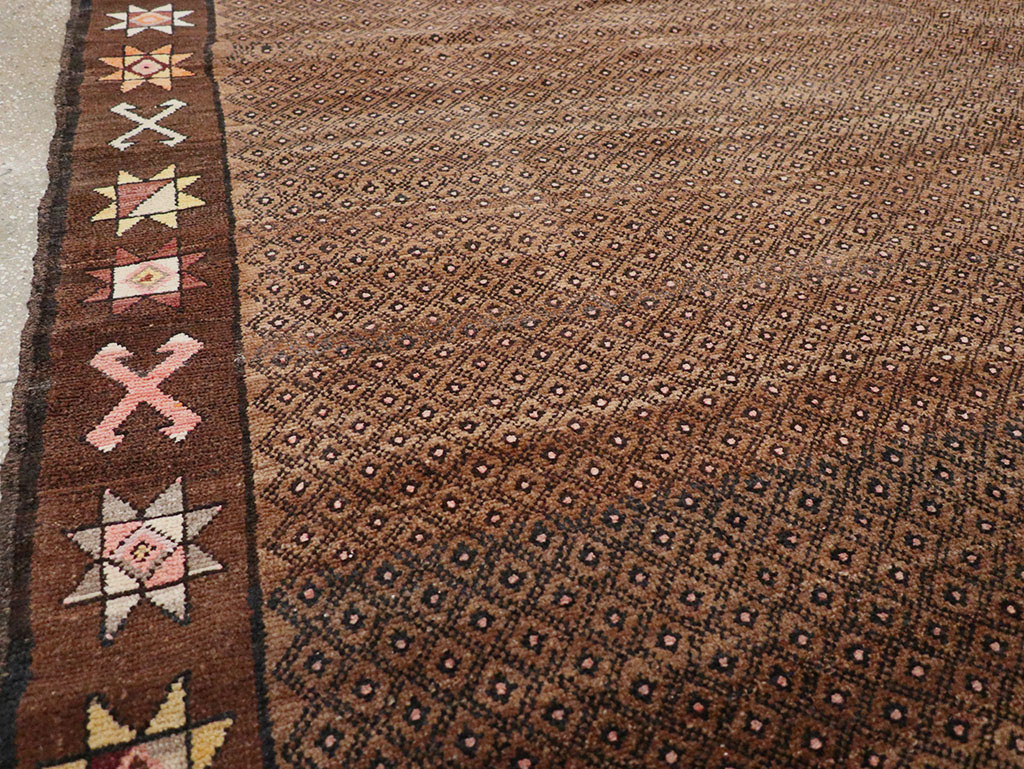 Vintage Turkish Anatolian Room Size Carpet, No.32493 - Staging