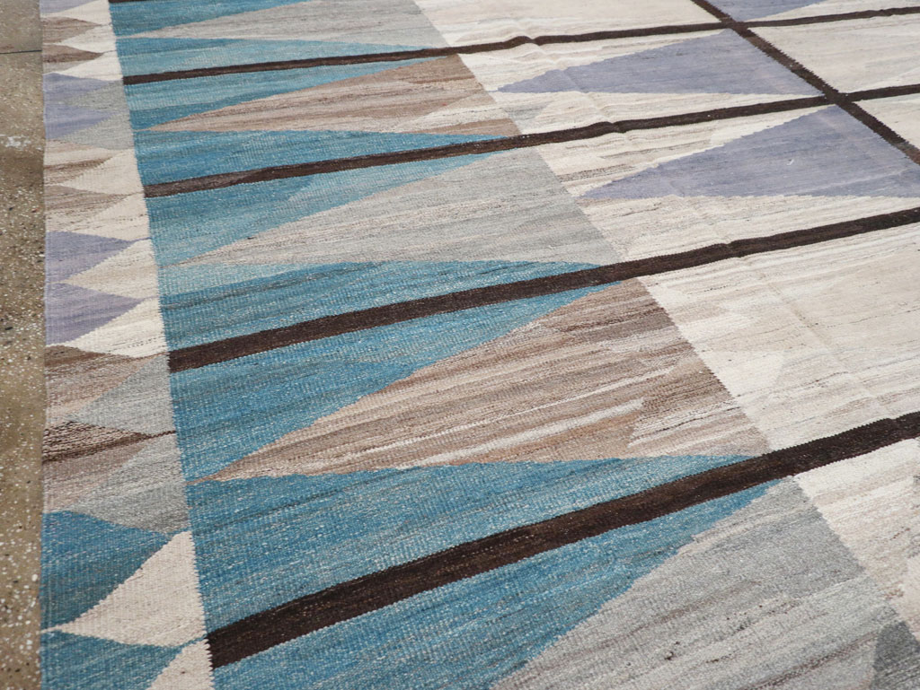 Modern Turkish Flatweave Large Carpet, No.32499 - Staging