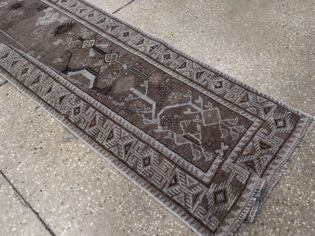 Vintage Turkish Anatolian Long Runner, No.32502 - Staging