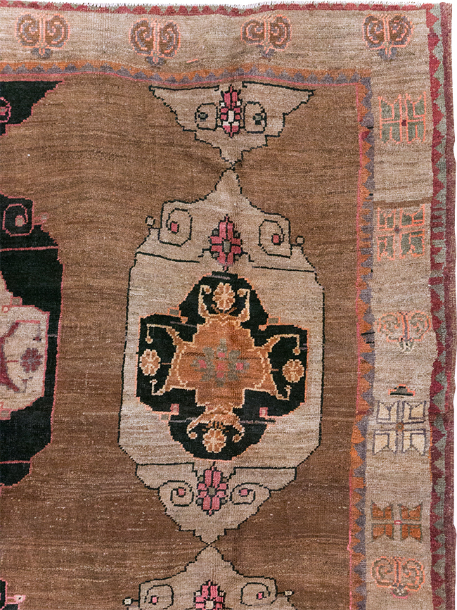 Vintage Turkish Anatolian Room Size Carpet, No.32507 - Staging