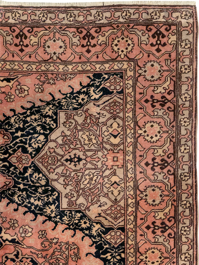 Vintage Turkish Oushak Rug, No.32513 - Staging