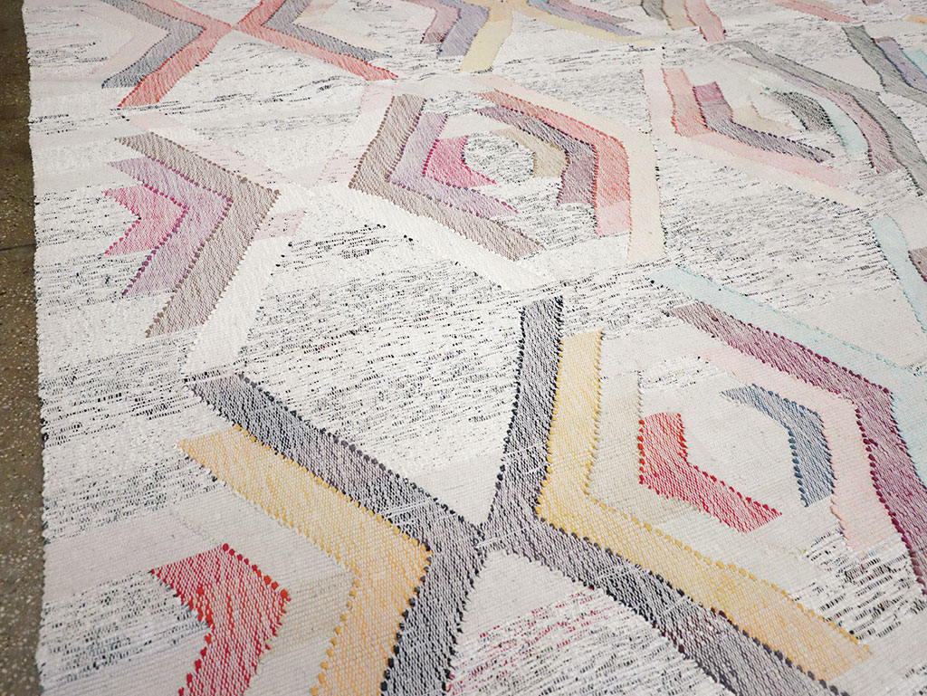 Contemporary Turkish Flatweave Large Room Size Carpet, No.32531 - Staging