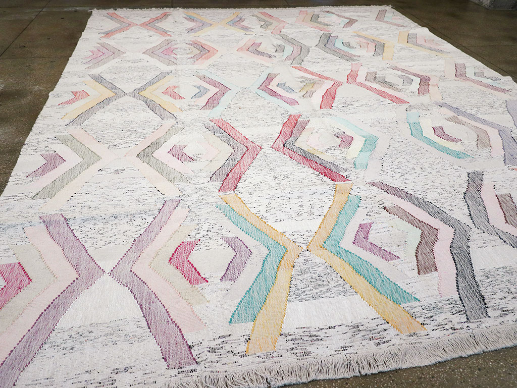 Contemporary Turkish Flatweave Large Room Size Carpet, No.32531 - Staging