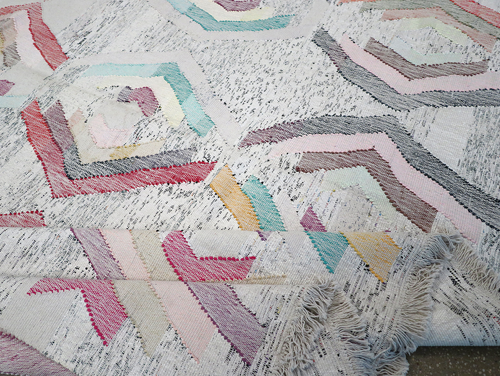 Contemporary Turkish Flatweave Large Room Size Carpet, No.32531 - Staging