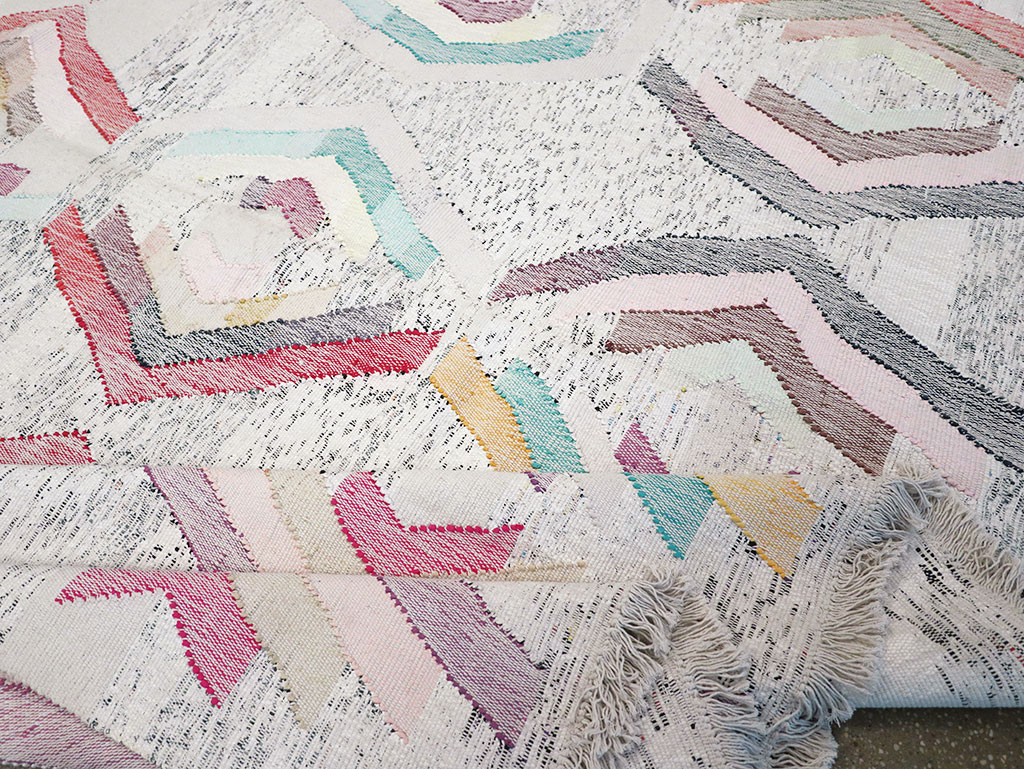 Contemporary Turkish Flatweave Large Room Size Carpet, No.32531 - Staging