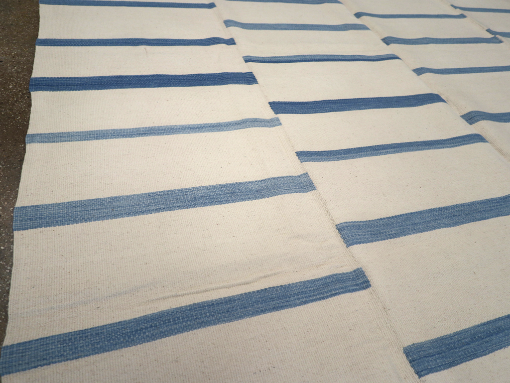 Contemporary Turkish Flatweave Room Size Carpet, No.32542 - Staging